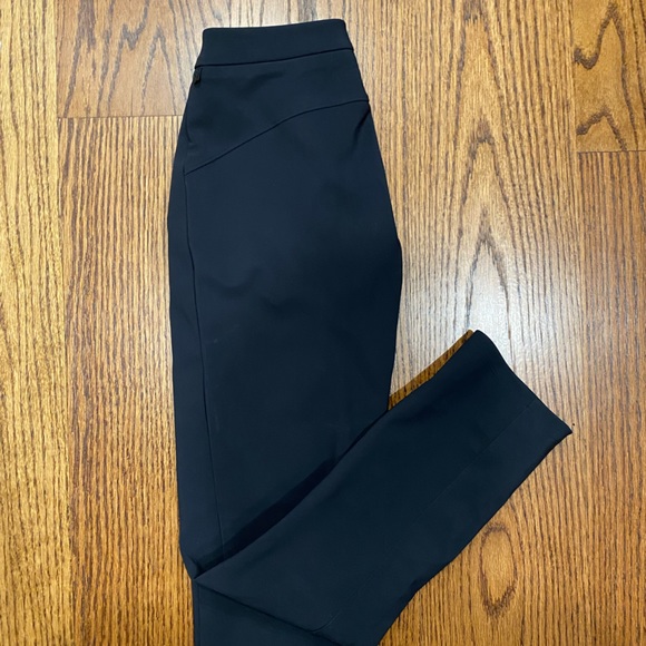 Lululemon Cropped Trouser Pants - Picture 4 of 4